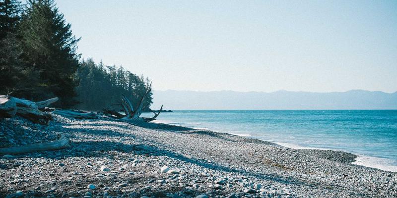 中达财富解读：经济周期波动下，如何通过防御型资产配置与核心资产选择守护您的财富